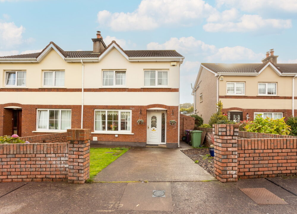 64 Curragh Woods, Frankfield - exterior-19