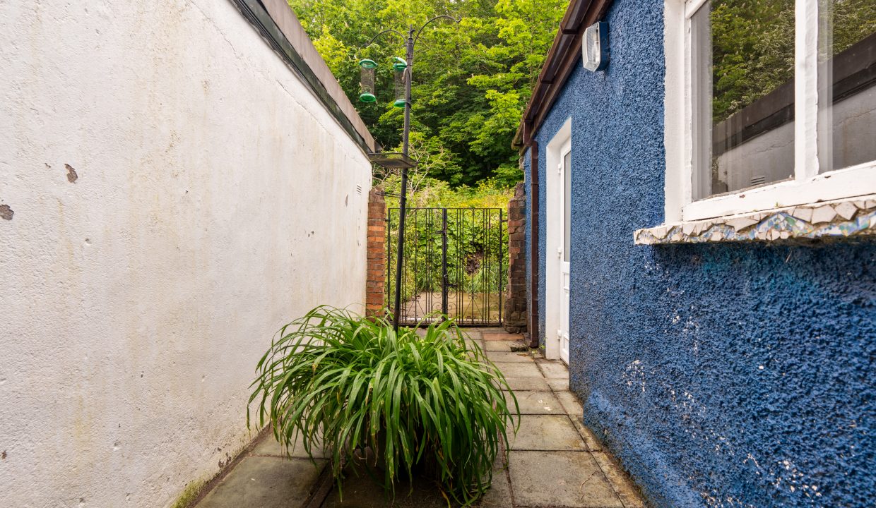 10 Windsor Cottages - exterior-1