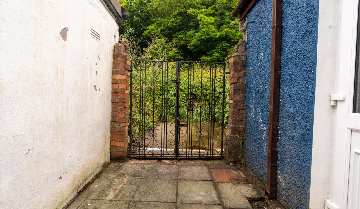 10 Windsor Cottages - exterior-2