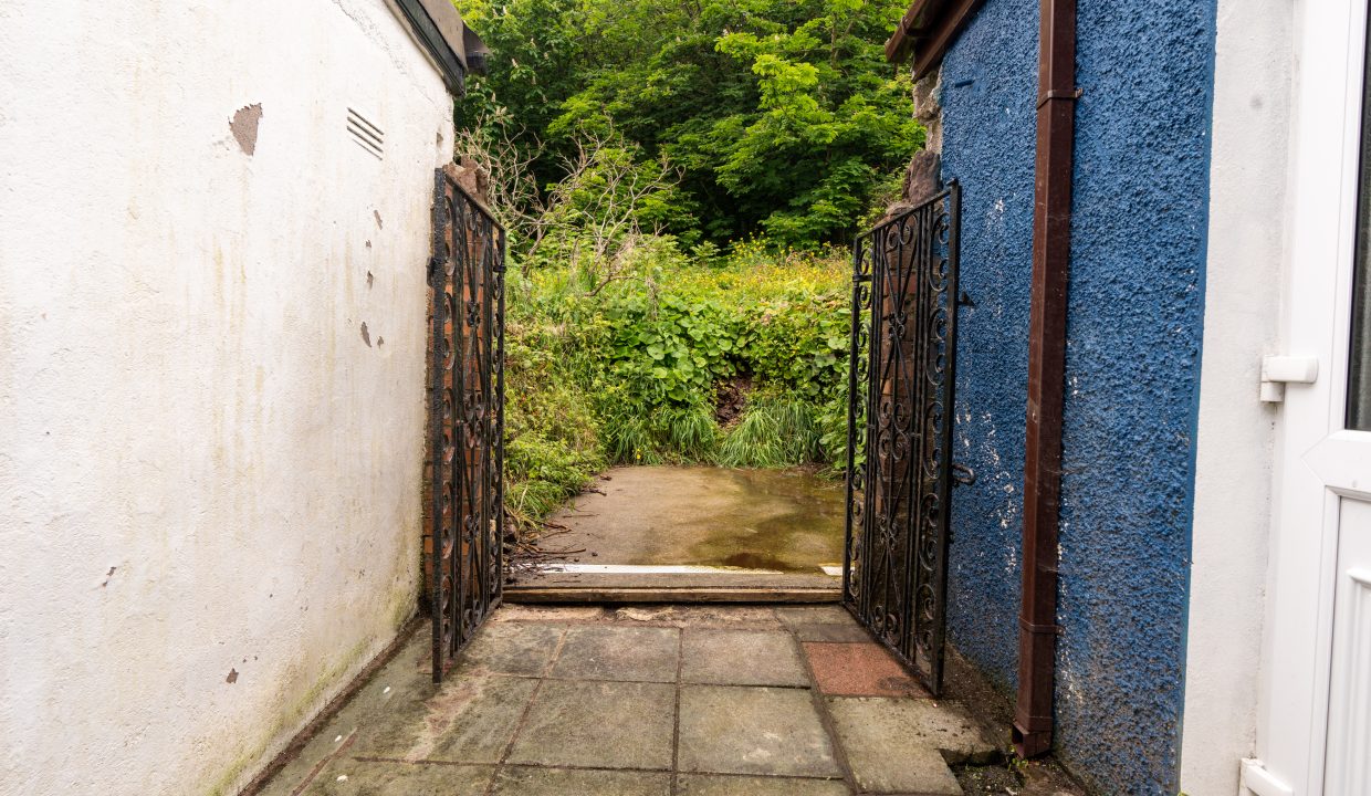 10 Windsor Cottages - exterior-3