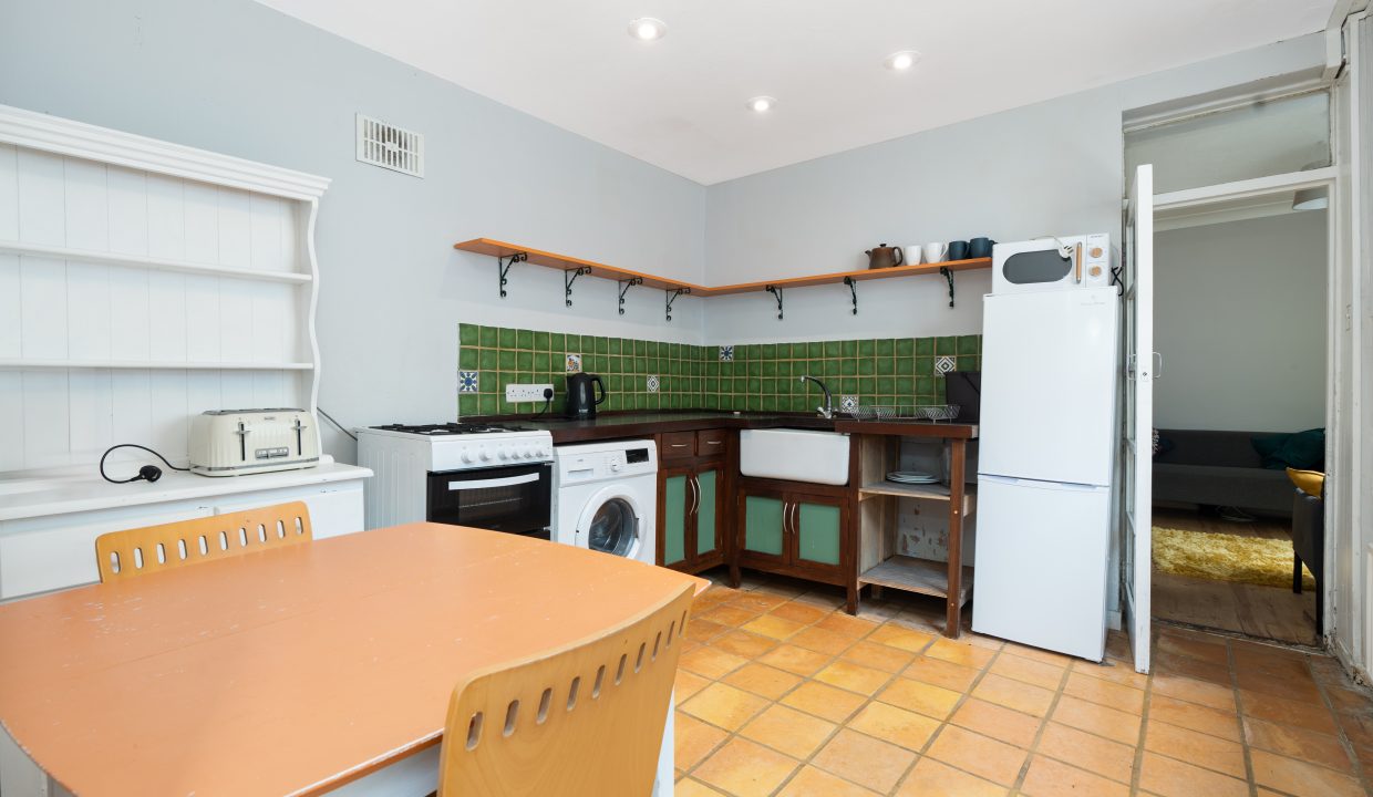 10 Windsor Cottages - interior-8