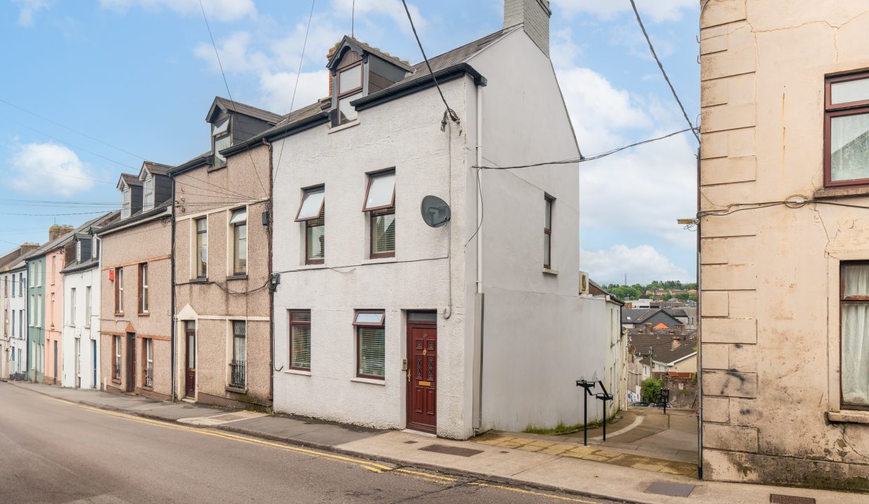 58 Evergreen Street - exterior-1