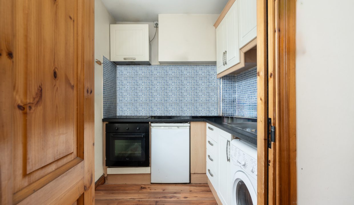 58 Evergreen Street - interior-12