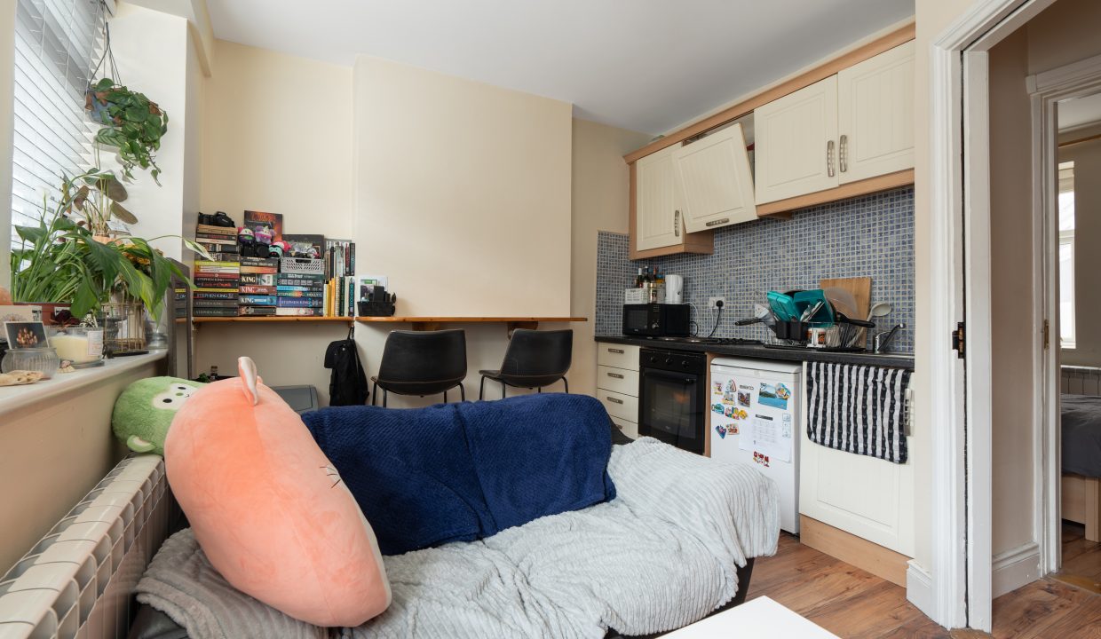 58 Evergreen Street - interior-3