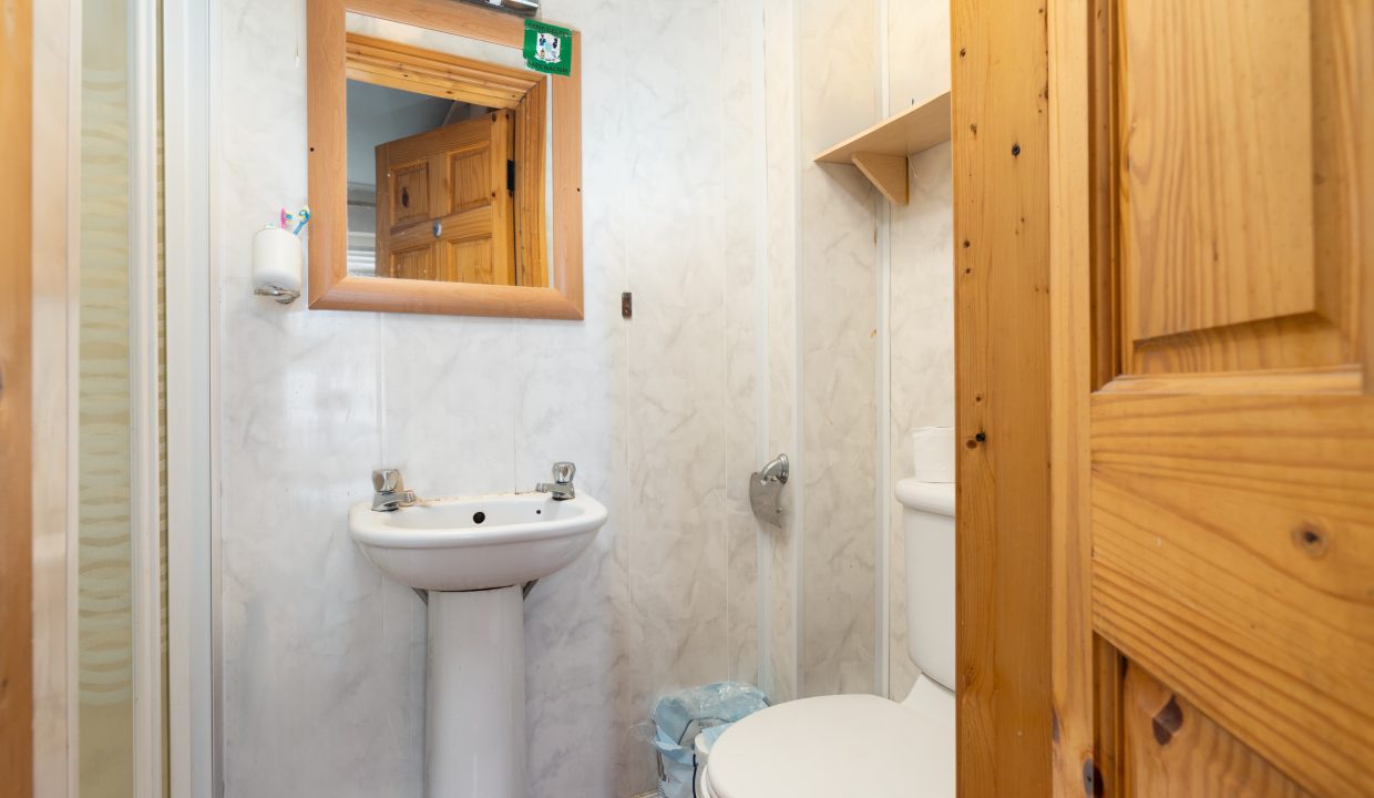 58 Evergreen Street - interior-9