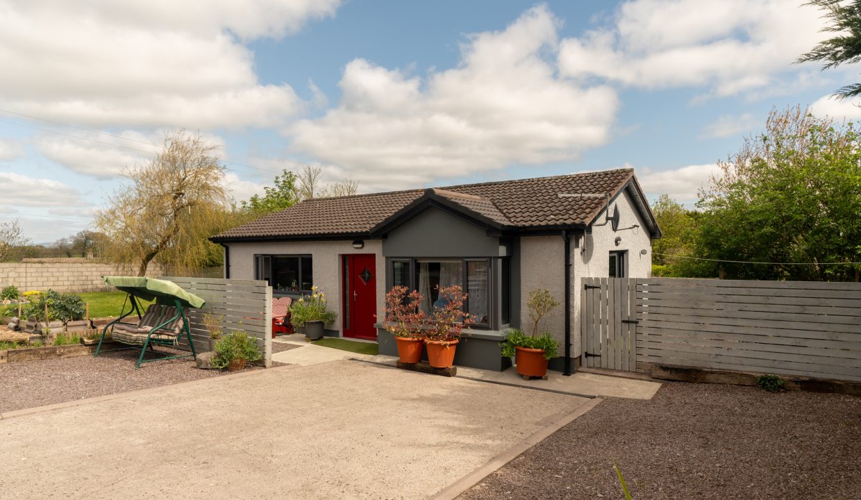 Weavers Square, Rathcooney, Glanmire - exterior-14