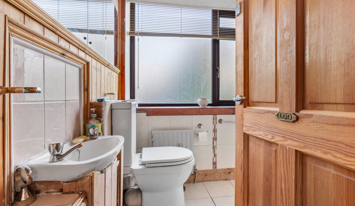 33 Avonmore Park, Mayfield, Cork - interior-11