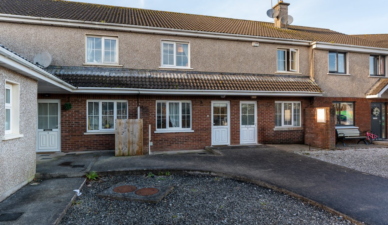 4 The Laurels, Carrigtwohill - exterior-2