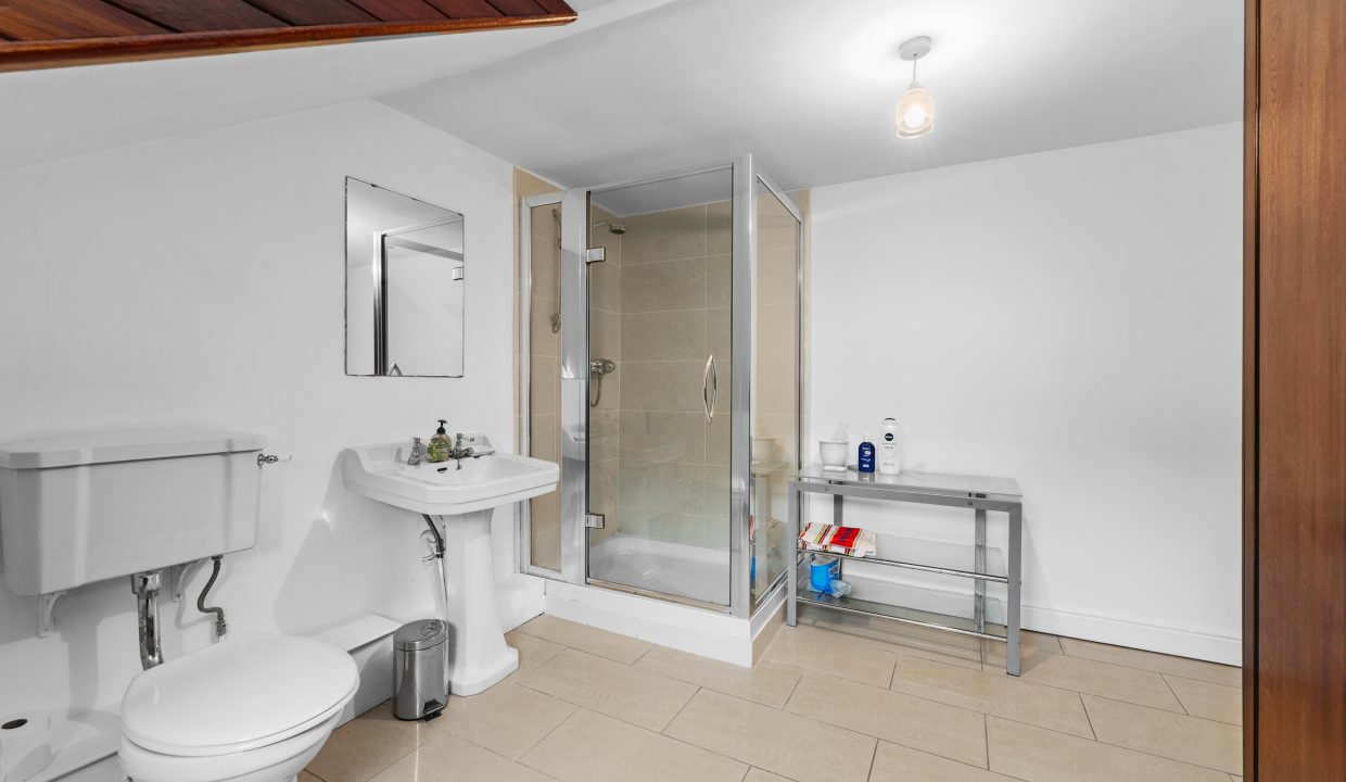 8 Mount View Terrace - interior-24