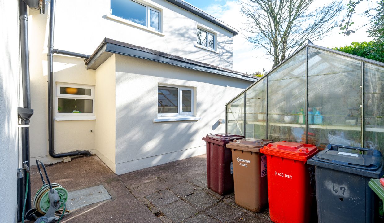 04.14 49 Norwood Court, Rochestown, Cork - ERA - H-Pix WEB 11