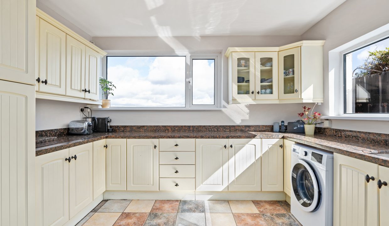 04.14 49 Norwood Court, Rochestown, Cork - ERA - H-Pix WEB 31