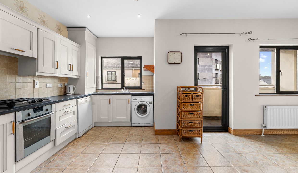 4 The Square, Buttery Court, Mallow - interior-4