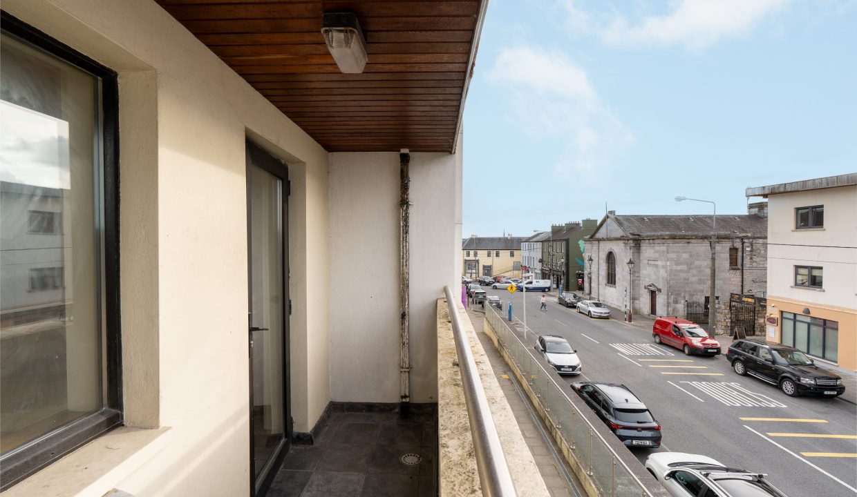 4 The Square, Buttery Court, Mallow - interior 7 b