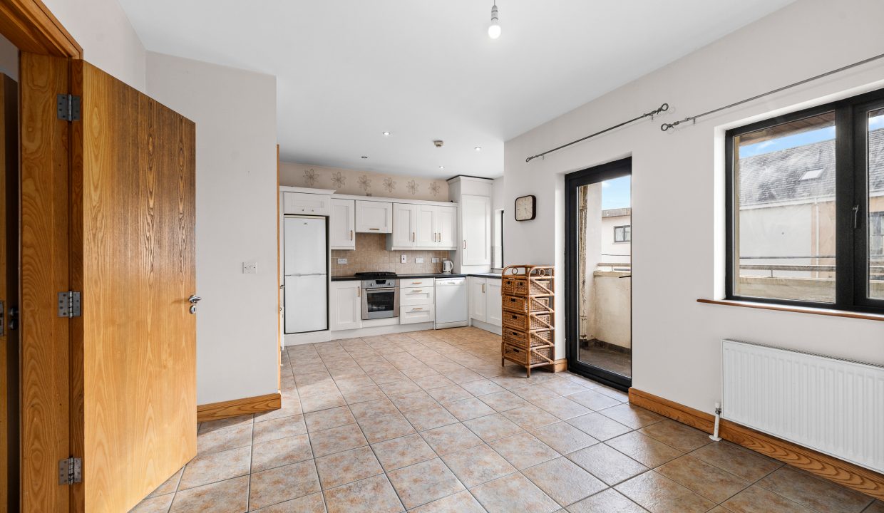 4 The Square, Buttery Court, Mallow - interior-9