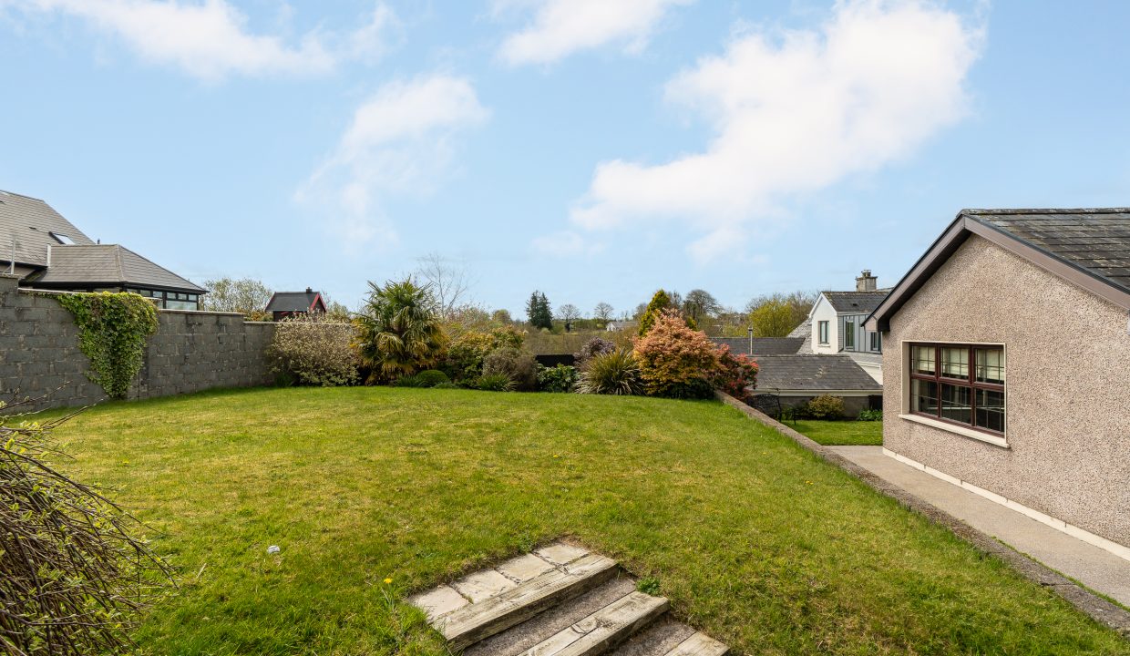 7 Edgewood - exterior-15