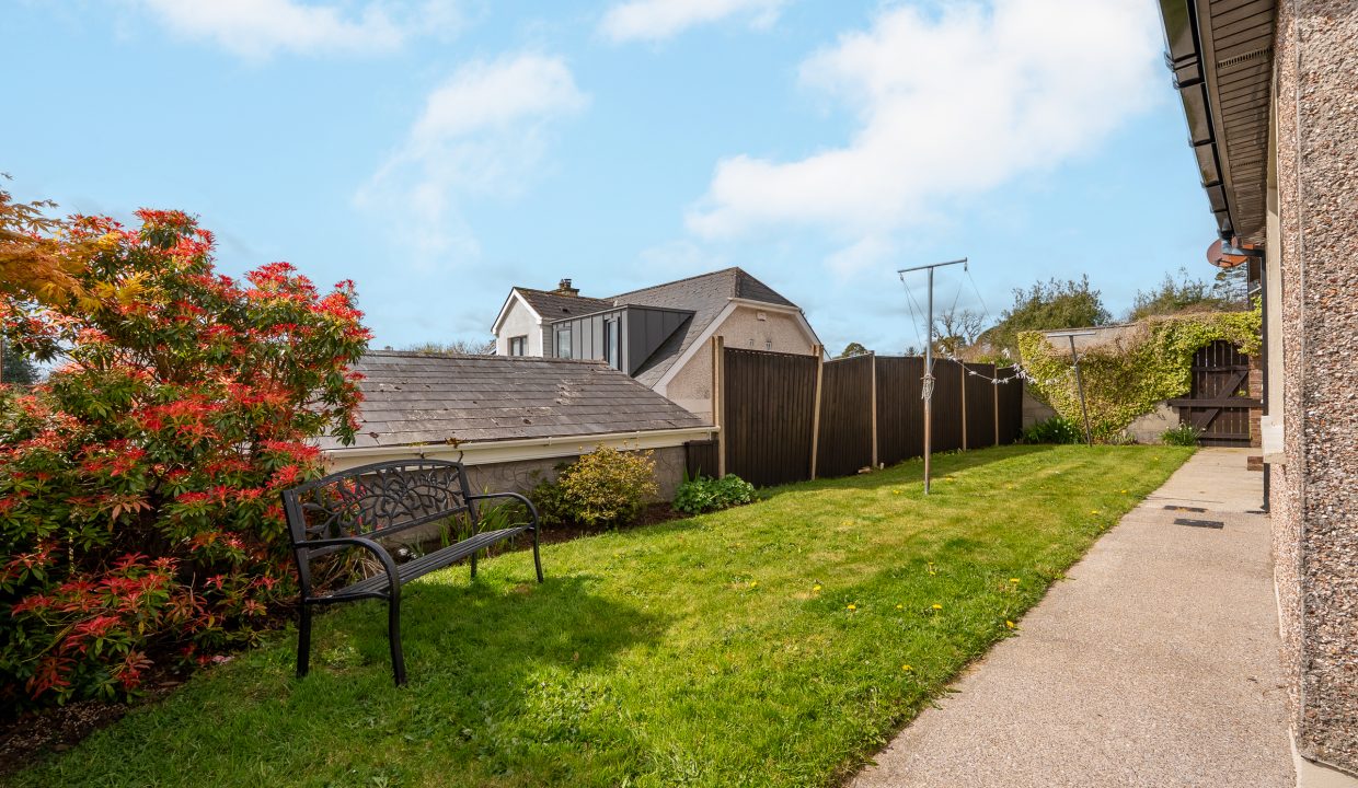 7 Edgewood - exterior-17