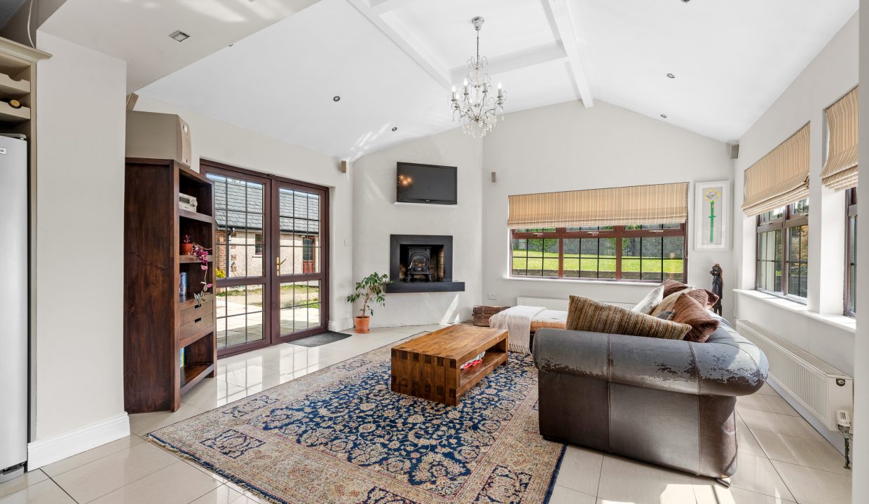 7 Edgewood - interior-19