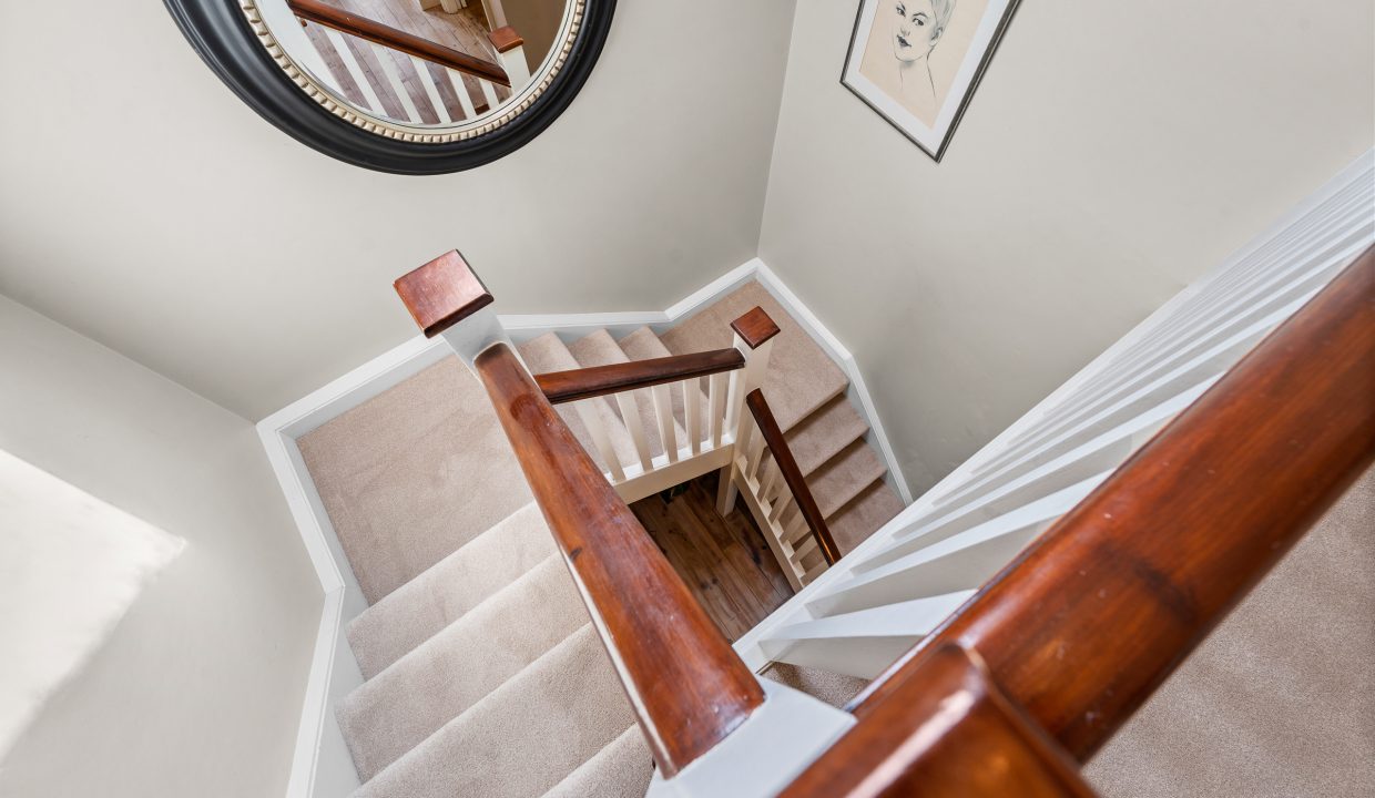 7 Edgewood - interior-32