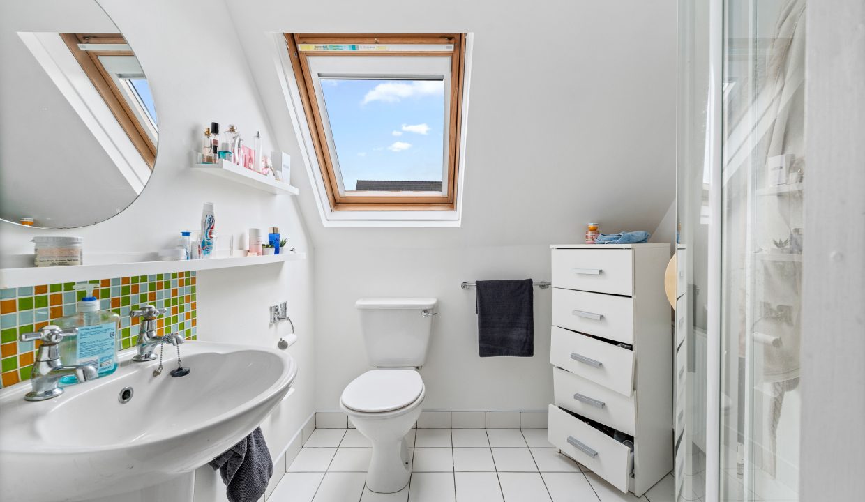 7 Edgewood - interior-35