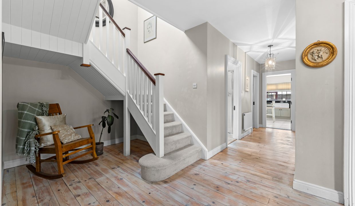 7 Edgewood - interior-4