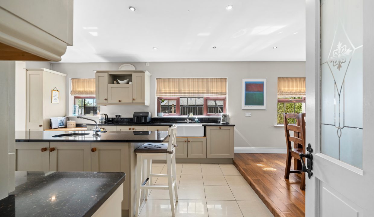 7 Edgewood - interior-8