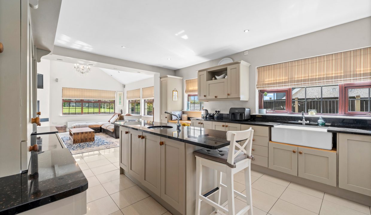 7 Edgewood - interior-9