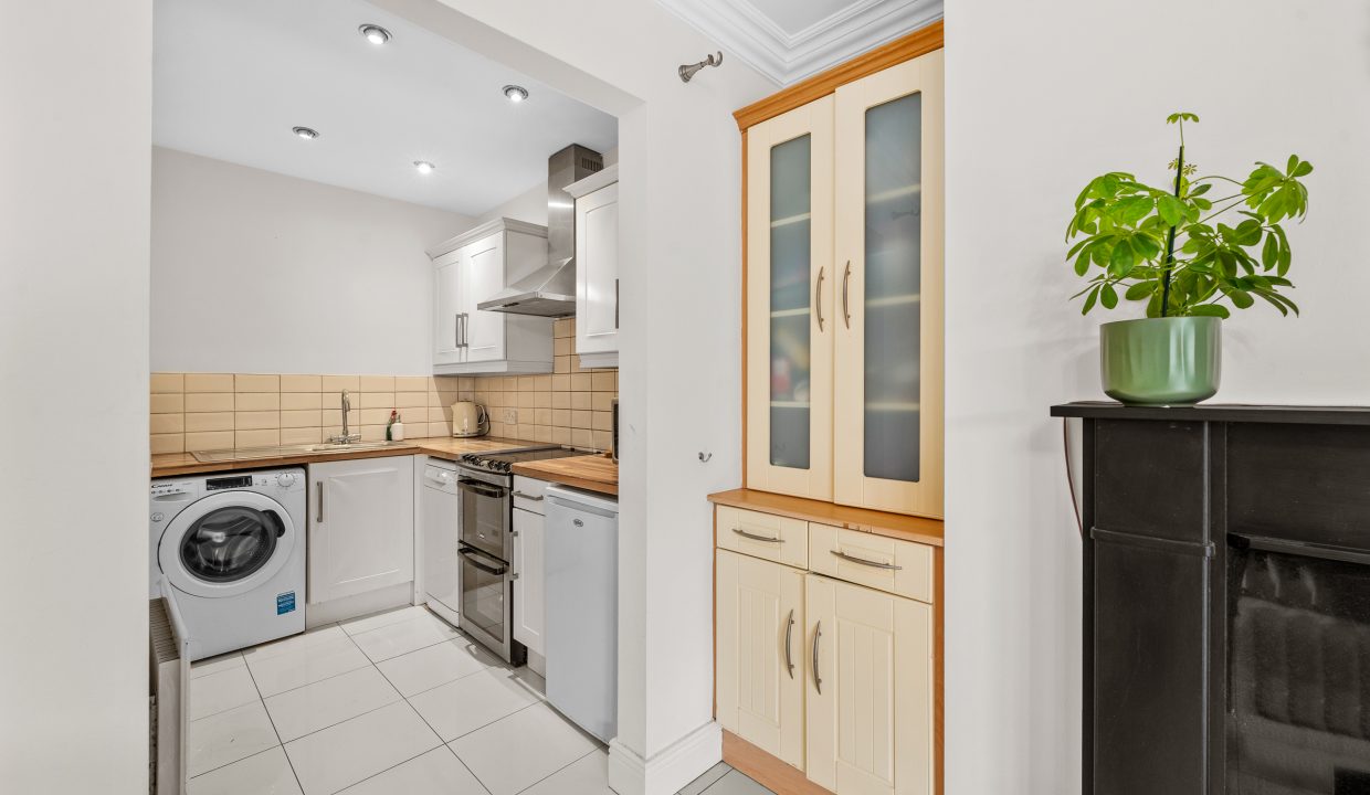92 Clarkes Wood, Mount Oval - interior-13