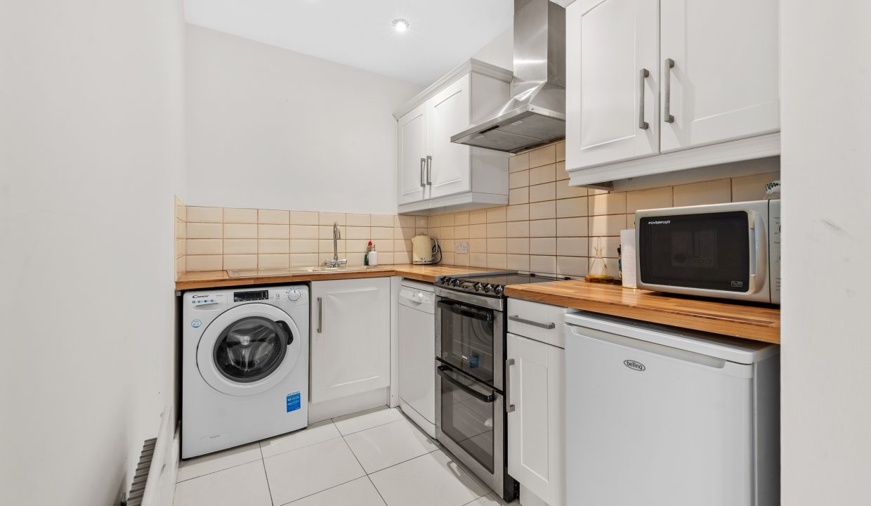 92 Clarkes Wood, Mount Oval - interior-14