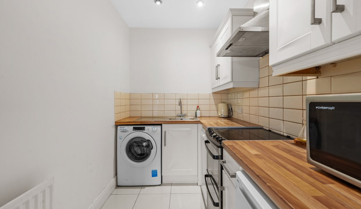 92 Clarkes Wood, Mount Oval - interior-15