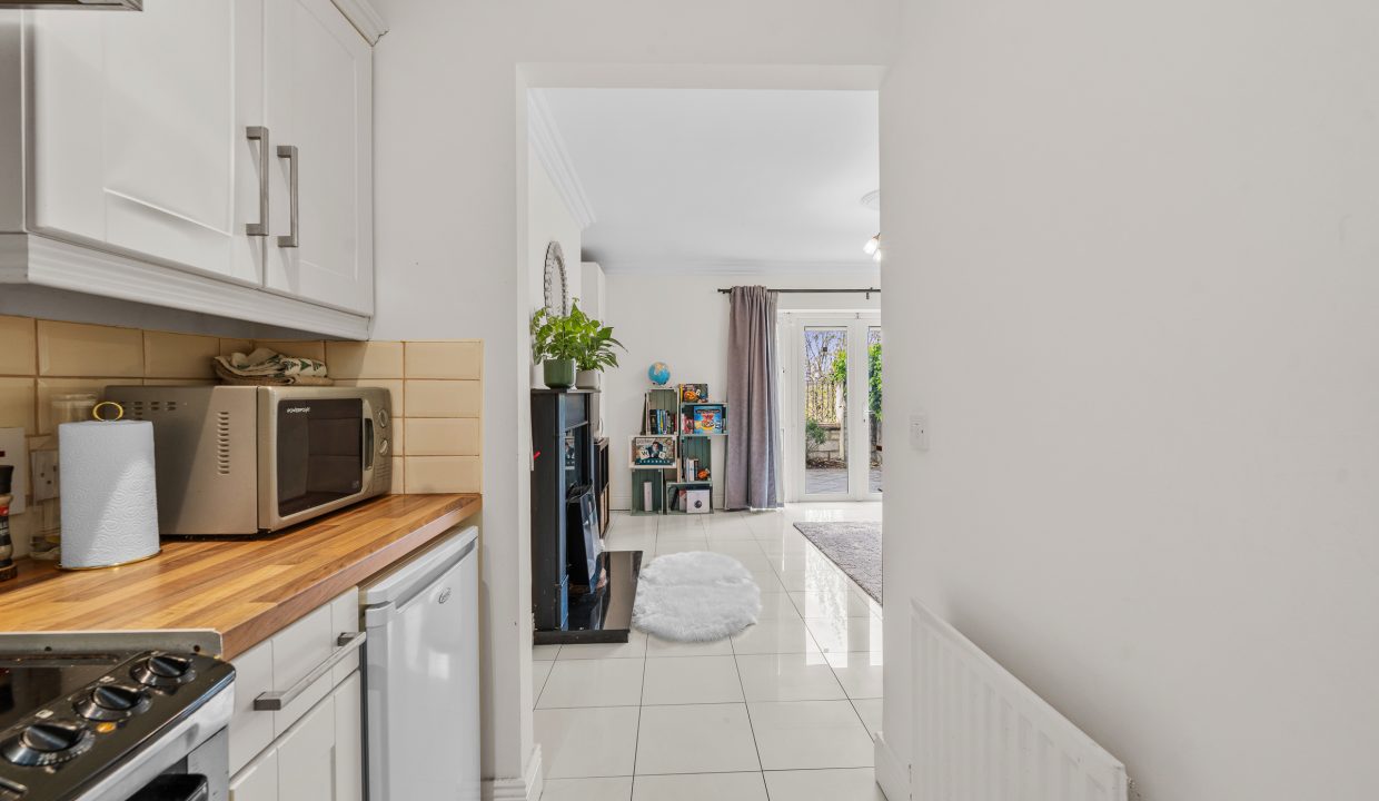 92 Clarkes Wood, Mount Oval - interior-16