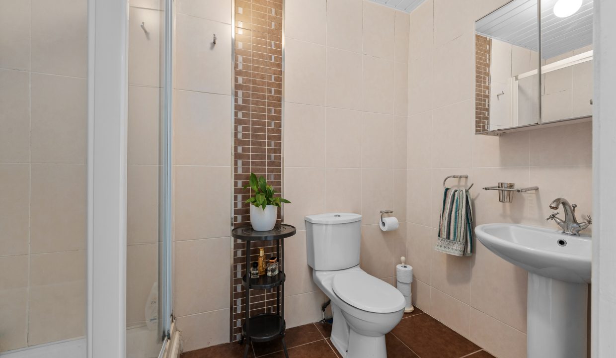 92 Clarkes Wood, Mount Oval - interior-7