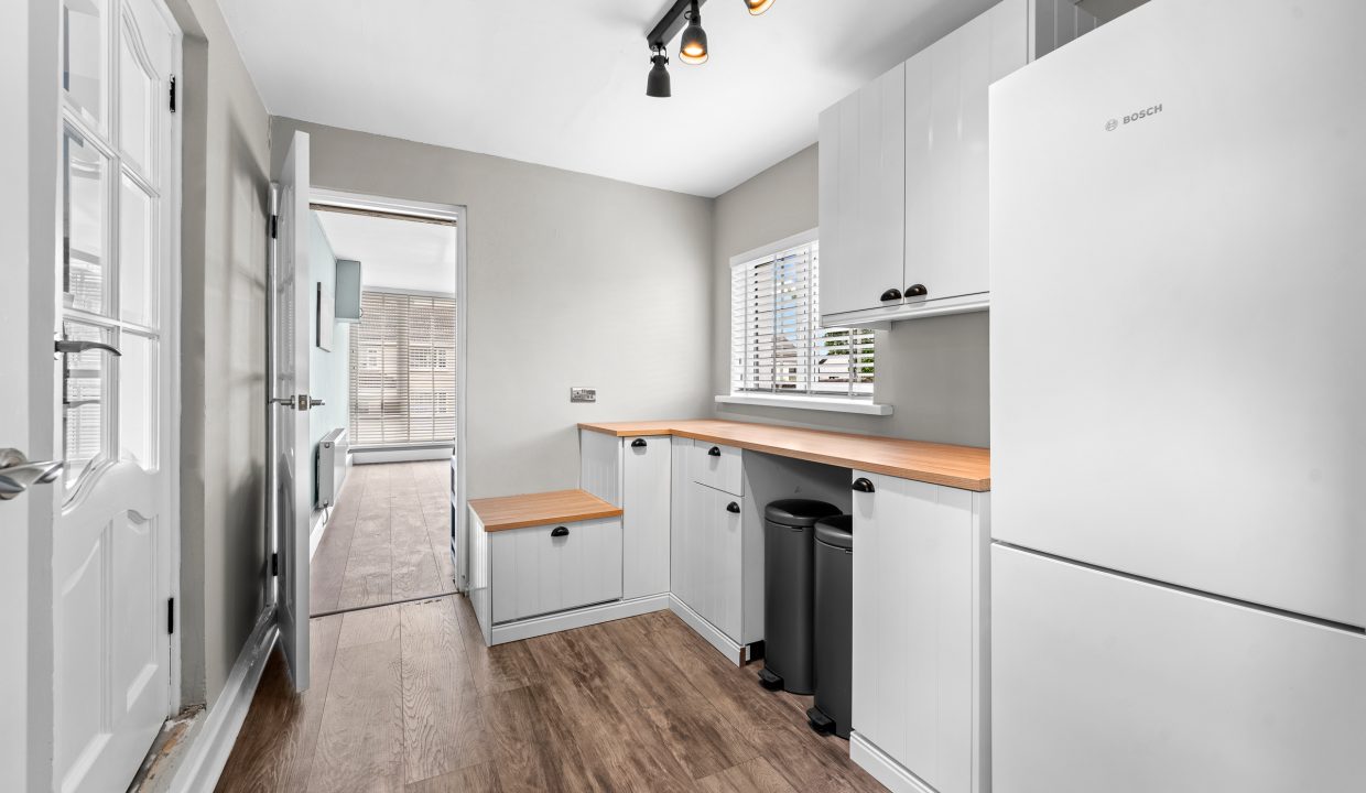 10 Glenthorn Road - interior-11