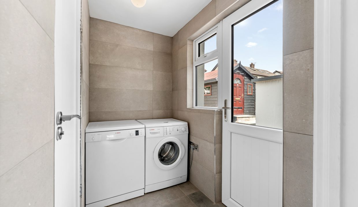 10 Glenthorn Road - interior-15