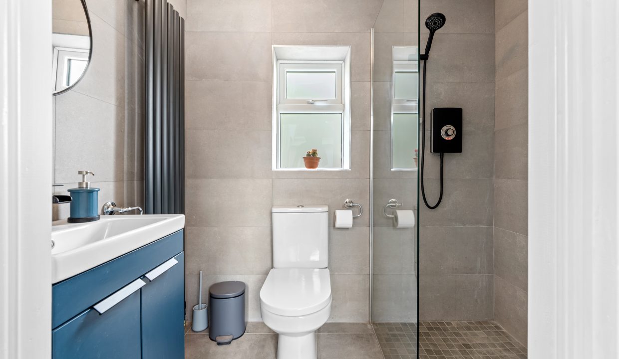 10 Glenthorn Road - interior-16