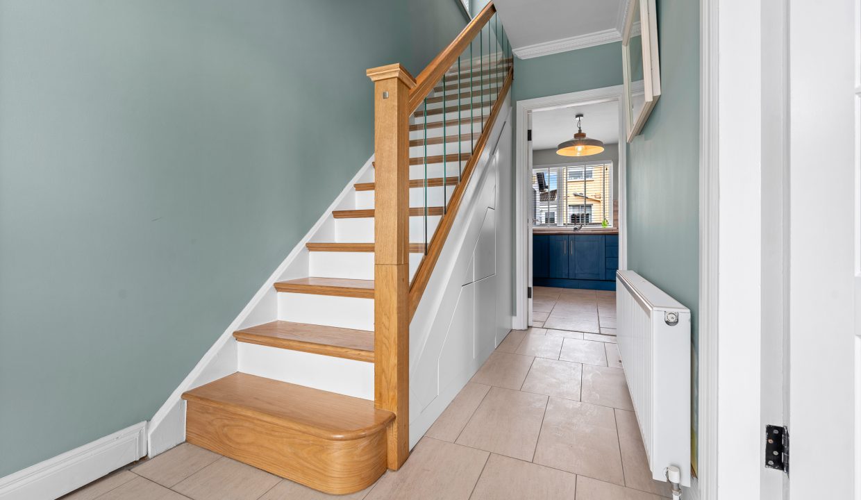 10 Glenthorn Road - interior-2