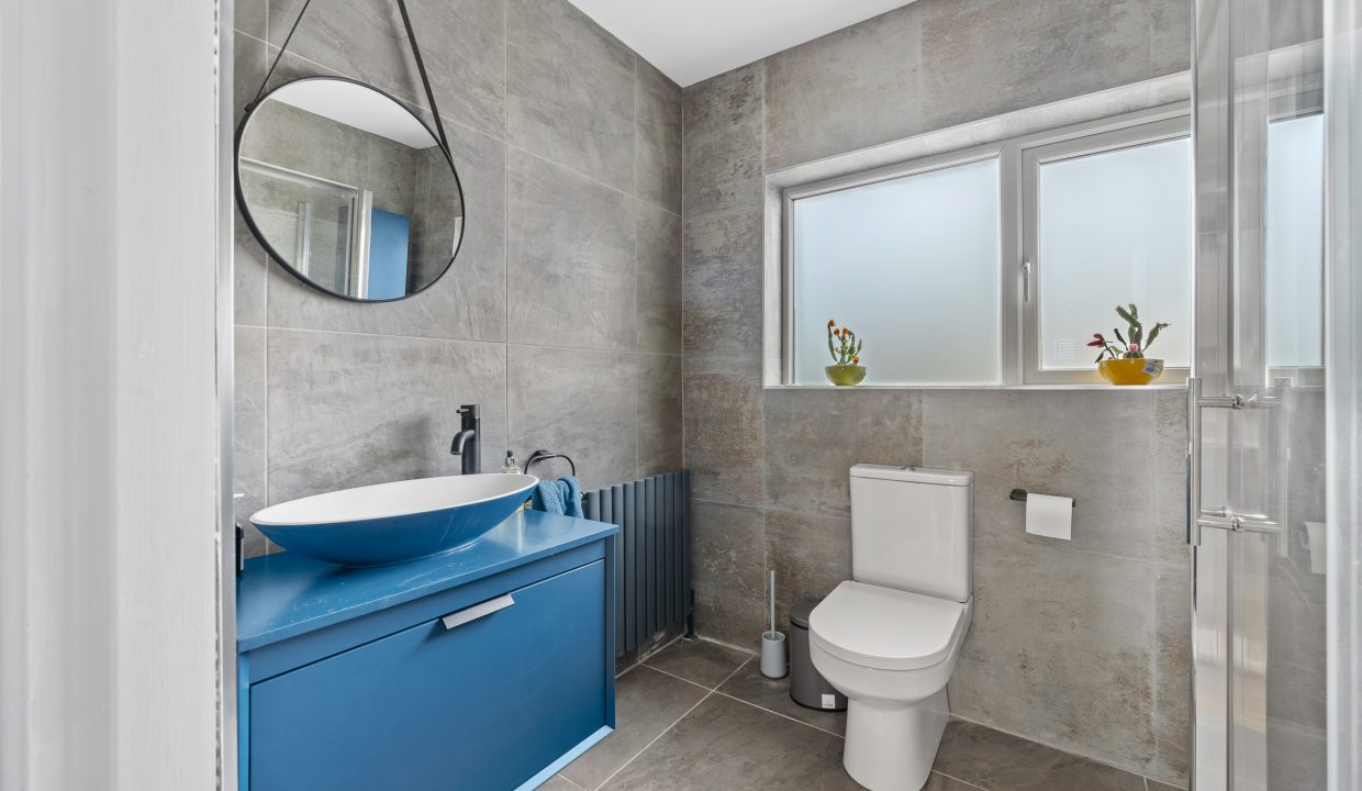 10 Glenthorn Road - interior-23