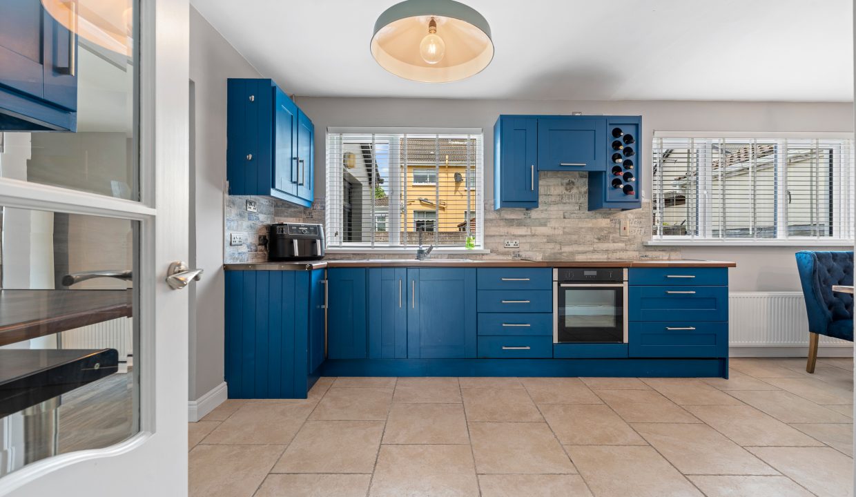 10 Glenthorn Road - interior-4