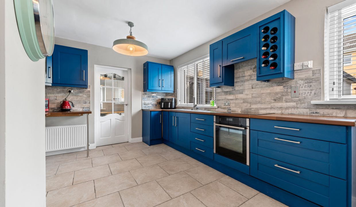 10 Glenthorn Road - interior-5