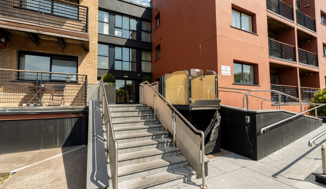 115 The Willows - exterior-10