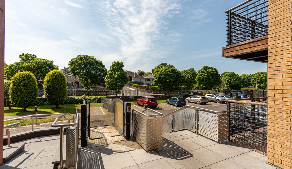 115 The Willows - exterior-11