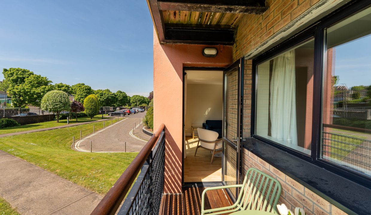 115 The Willows - exterior-2