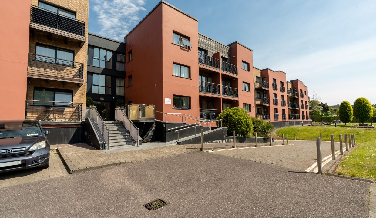 115 The Willows - exterior-5
