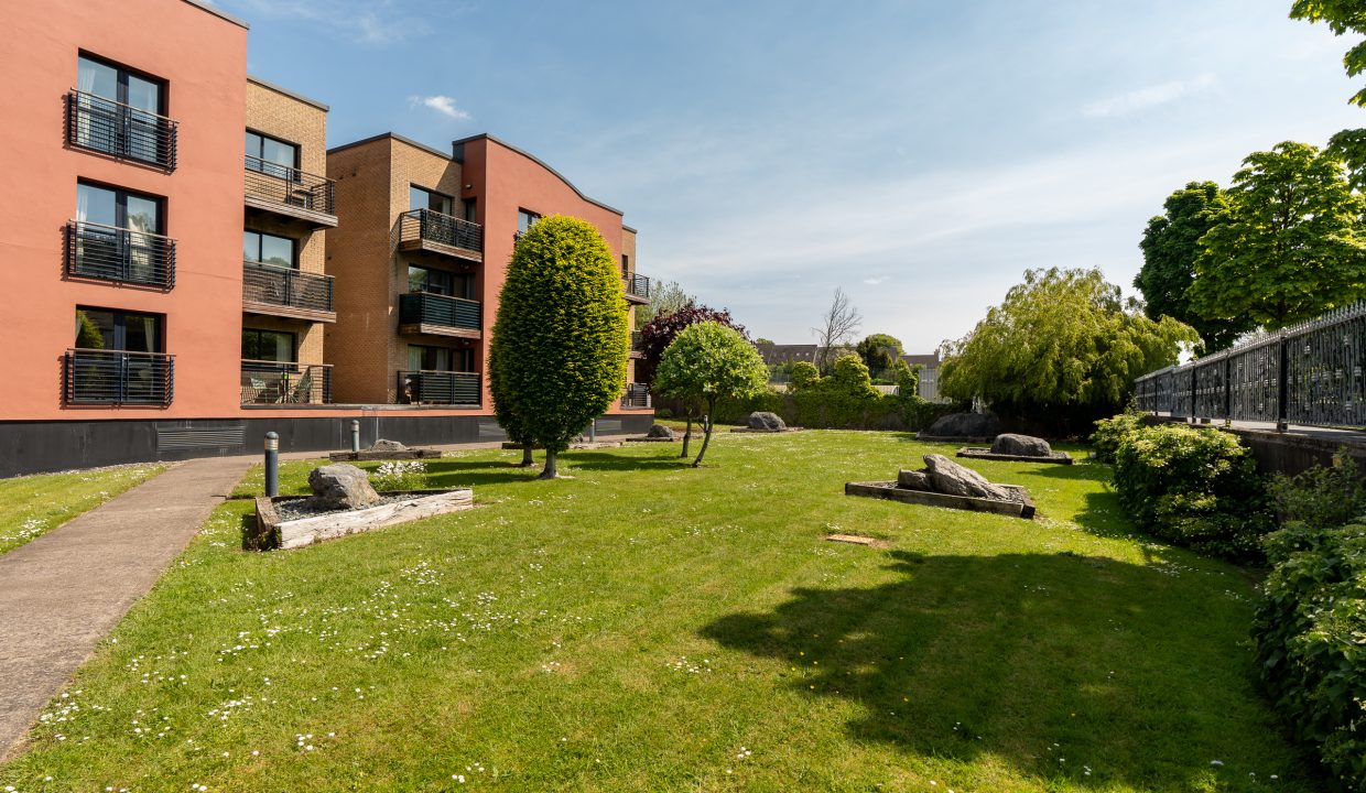 115 The Willows - exterior-7