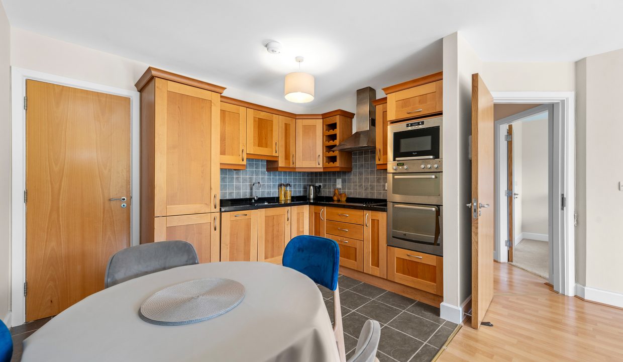 115 The Willows - interior-15