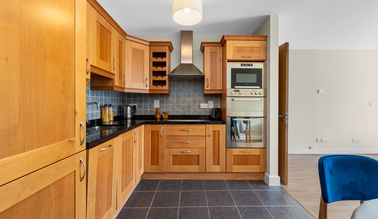 115 The Willows - interior-16