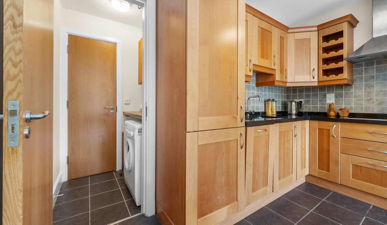 115 The Willows - interior-18
