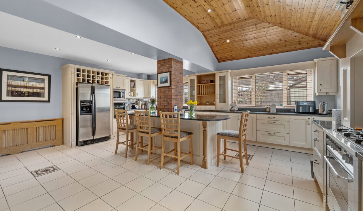 14 Gate Lodge - interior-15