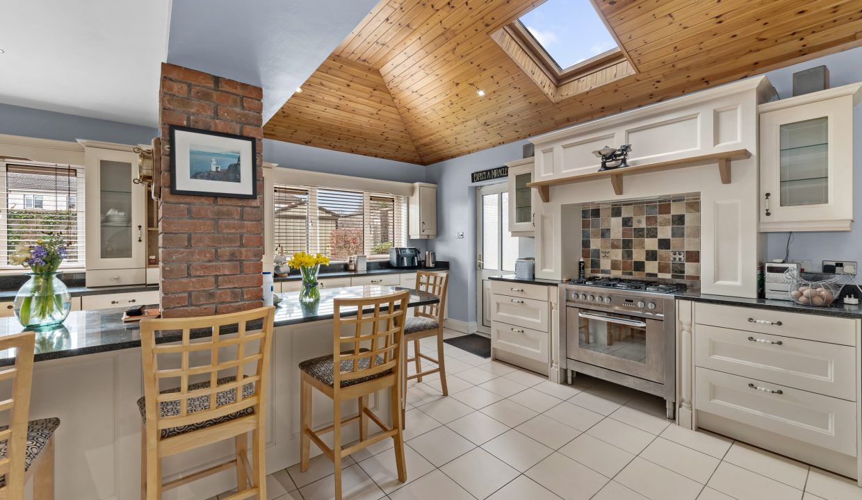 14 Gate Lodge - interior-18