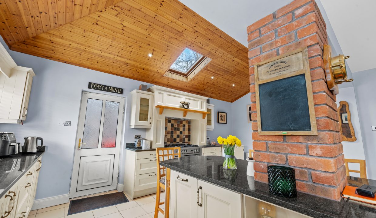 14 Gate Lodge - interior-22