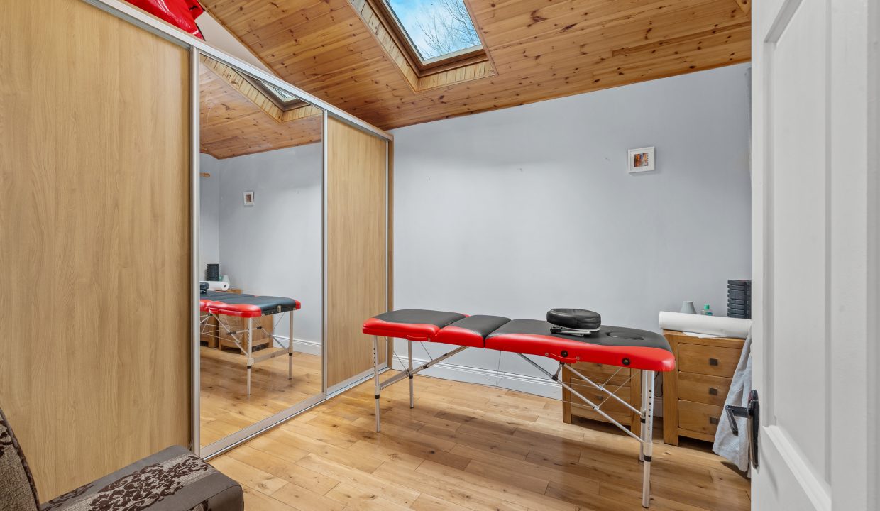 14 Gate Lodge - interior-26